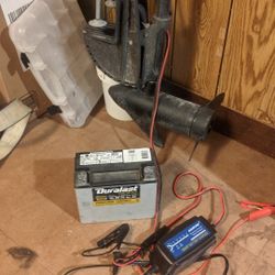 Minn Kota 30, Charger And Battery