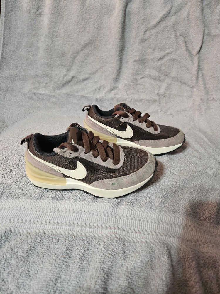 LIKE NEW KIDS NIKE RUNNING SHOES