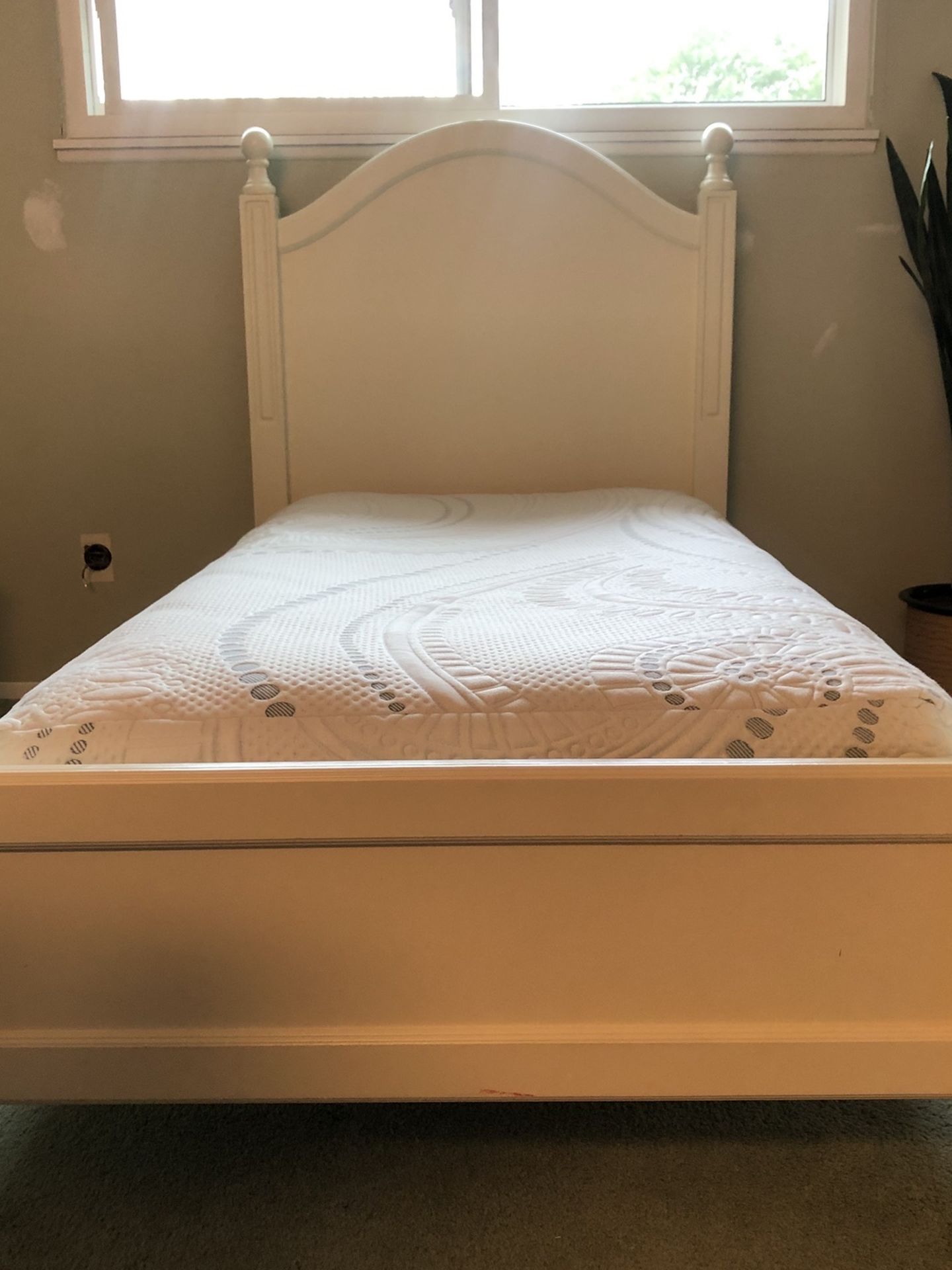 Pottery Barn Anderson Twin Bed White