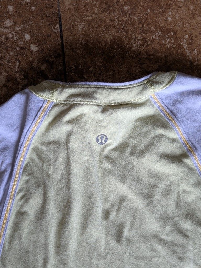 Lululemon Running Neon Active Long Sleeve Top With Zipper Pocket And Thumb Holes (Size Medium)
