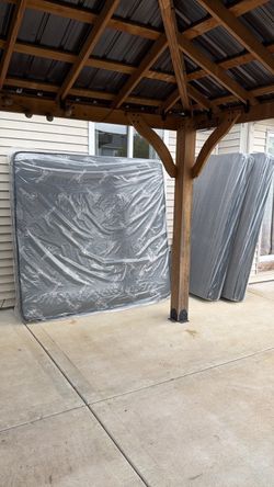 King Mattress and Split Box Springs