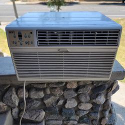 Star Air Kontrol 12,000 BTU Throuh The Wall 3 in 1 Air Conditioner, Dehumidifier And Fan