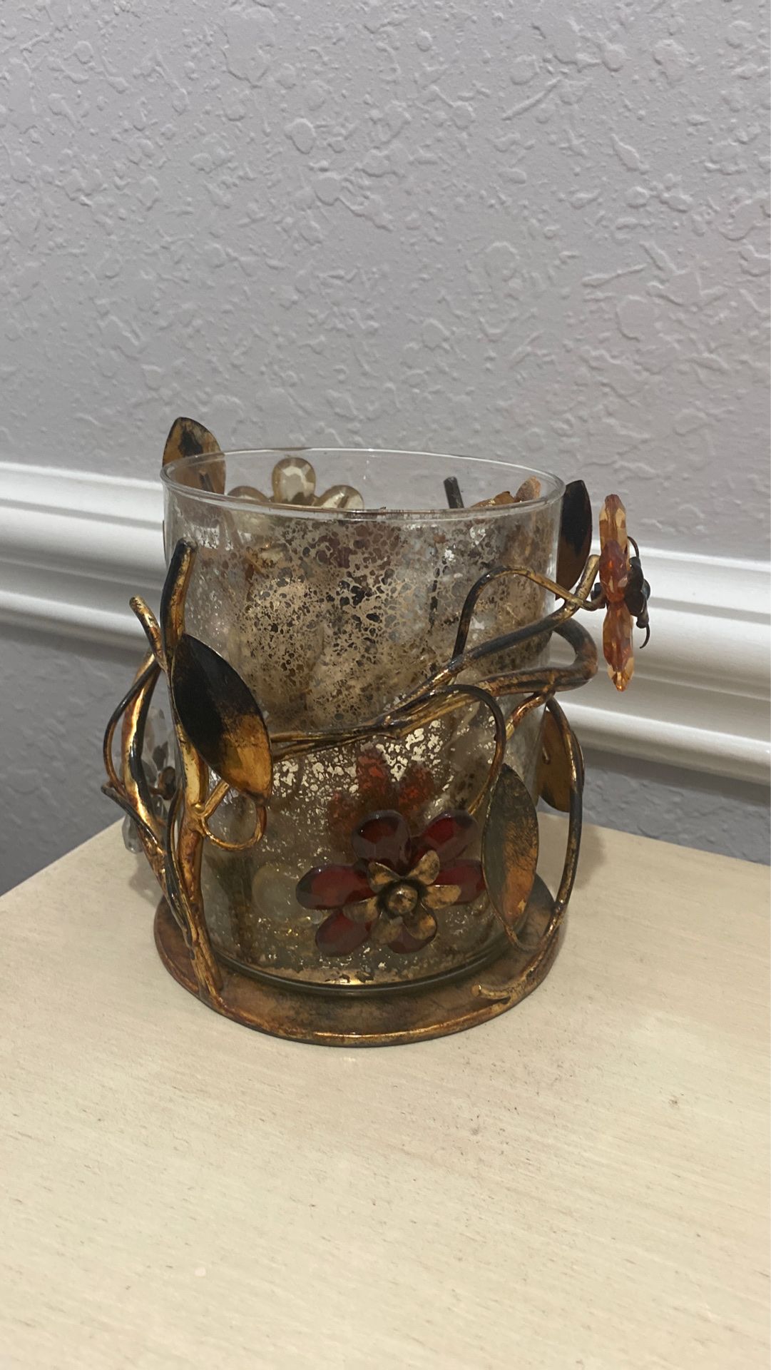 Popurrí or candle holder