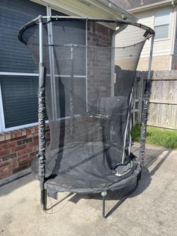 Kids Trampoline with Safety Net