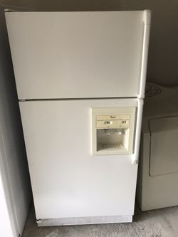Refrigerator for $100 no lower text me if interested