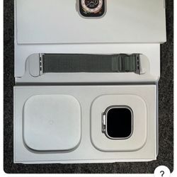 Apple Watch Ultra 49MM - GPS + Cellular - Titanium Black/Gray - Used