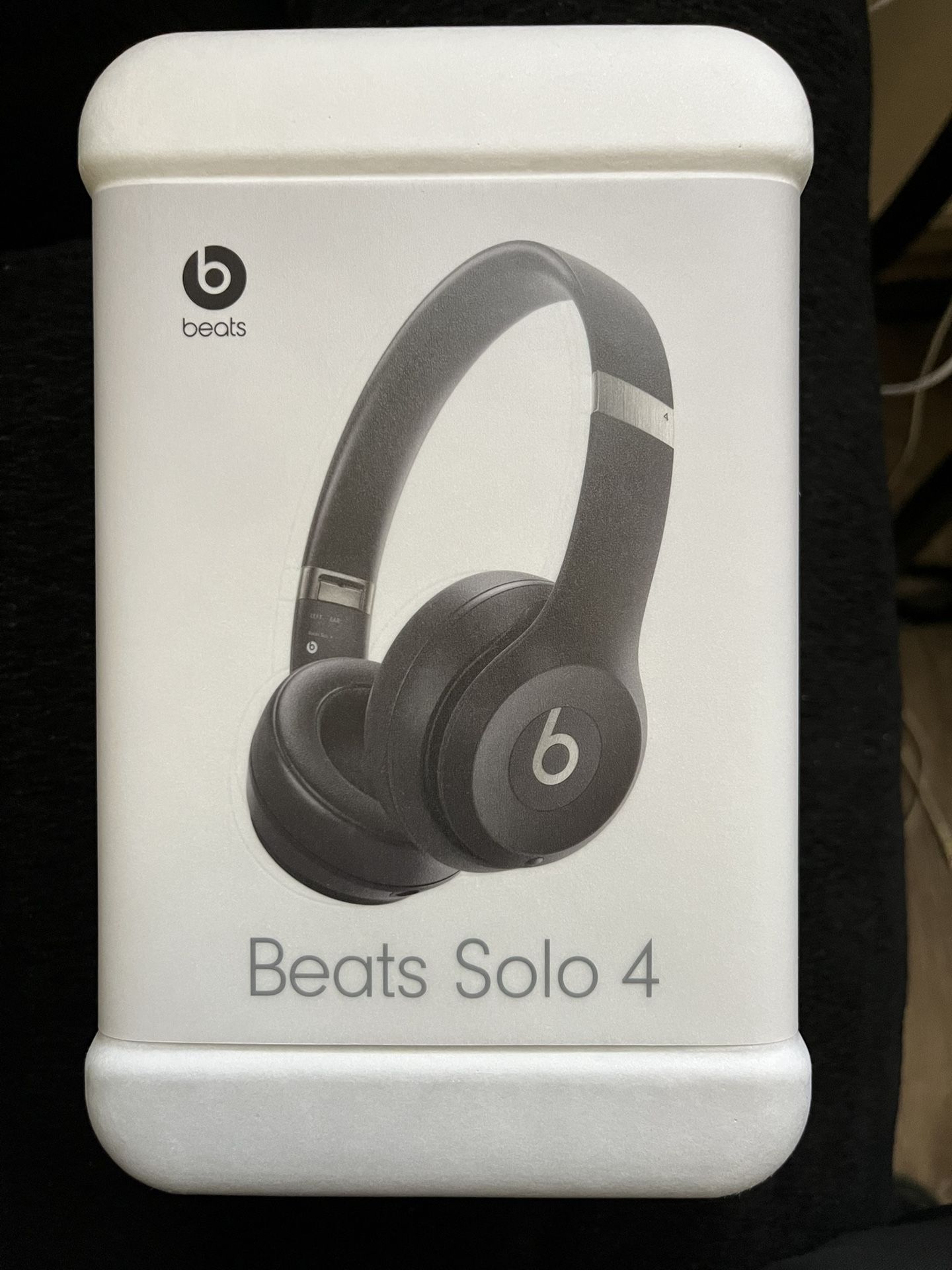 Beats Solo 4