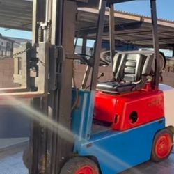 Propane forklift 