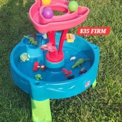 Water Table W Toys READ DESCRIPTION 