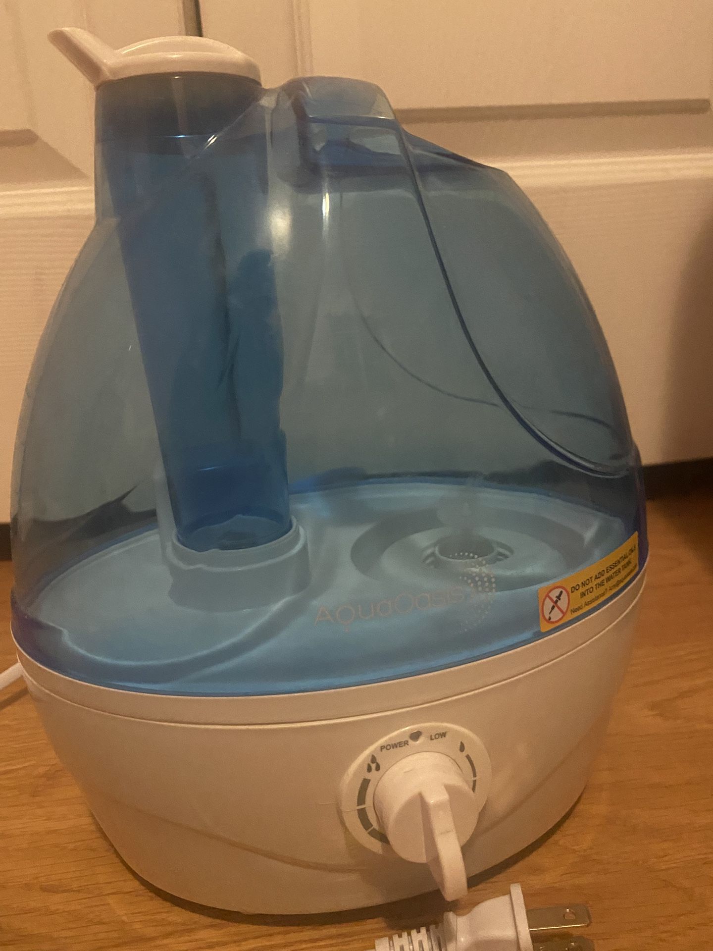 AquaOasis Cool Mist Humidifier – Quiet Ultrasonic