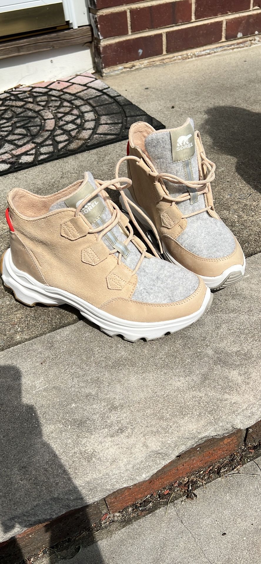 Sorel Kinetic Breakthru Caribou Sneaker Boot Women's