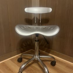 Swivel Office Chair with Tractor Seat, Silver