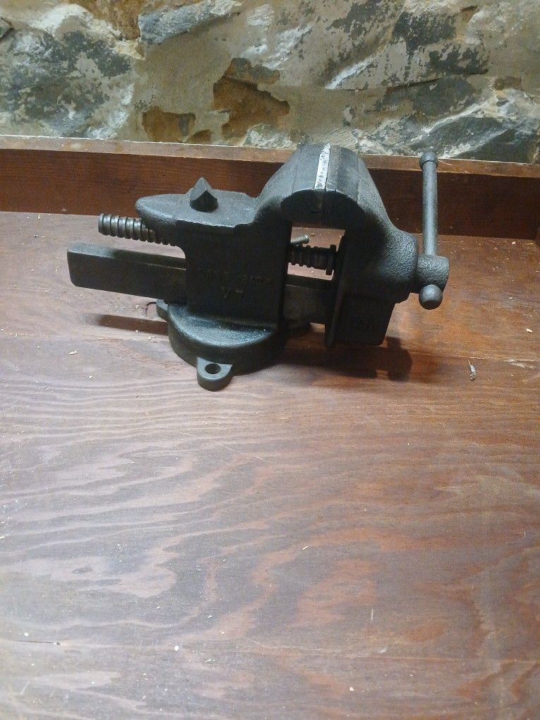Antique Lakeside 3" Vise