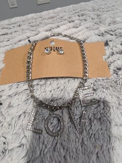 New Love necklace w earrings Glendora pick up