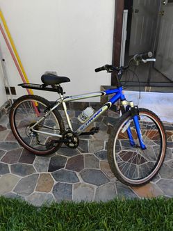 Schwinn 26" 7 speed frontier bike