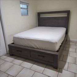 Wood Bed Frame and Matress with Storage Drawers