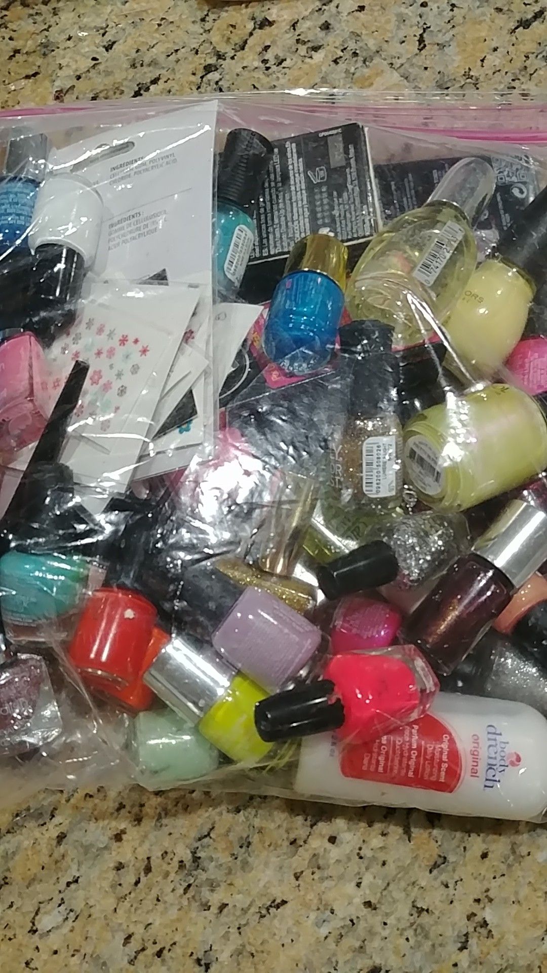 Nailpolish- Gallon size bag full