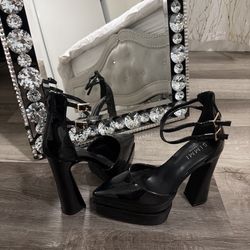 Heels 👠 Zapatillas Size 7 