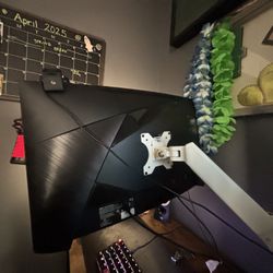 27” 240Hz Curved Gaming Monitor - Ultra Smooth - Pro Grade Display