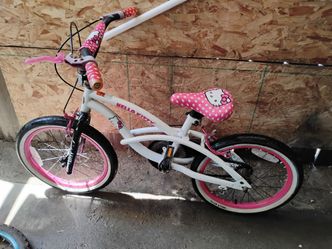 Hello kitty bike