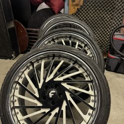 22 Inch Forgiato Rims