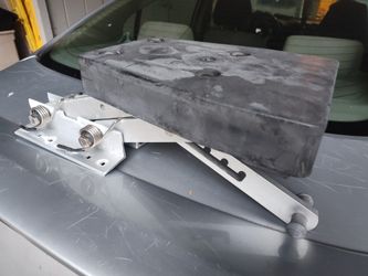 Adjustable Outboard Motor Bracket 