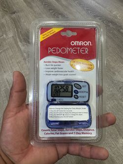 Omron Step Counter Pedometer Model HJ-105CAN Calorie Fat Burn Fitness Aerobics