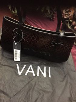 Vani Purse (New)