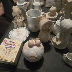 34 Precious Moments Figurines Plate Cups Collectibles Much More Will Not Separate