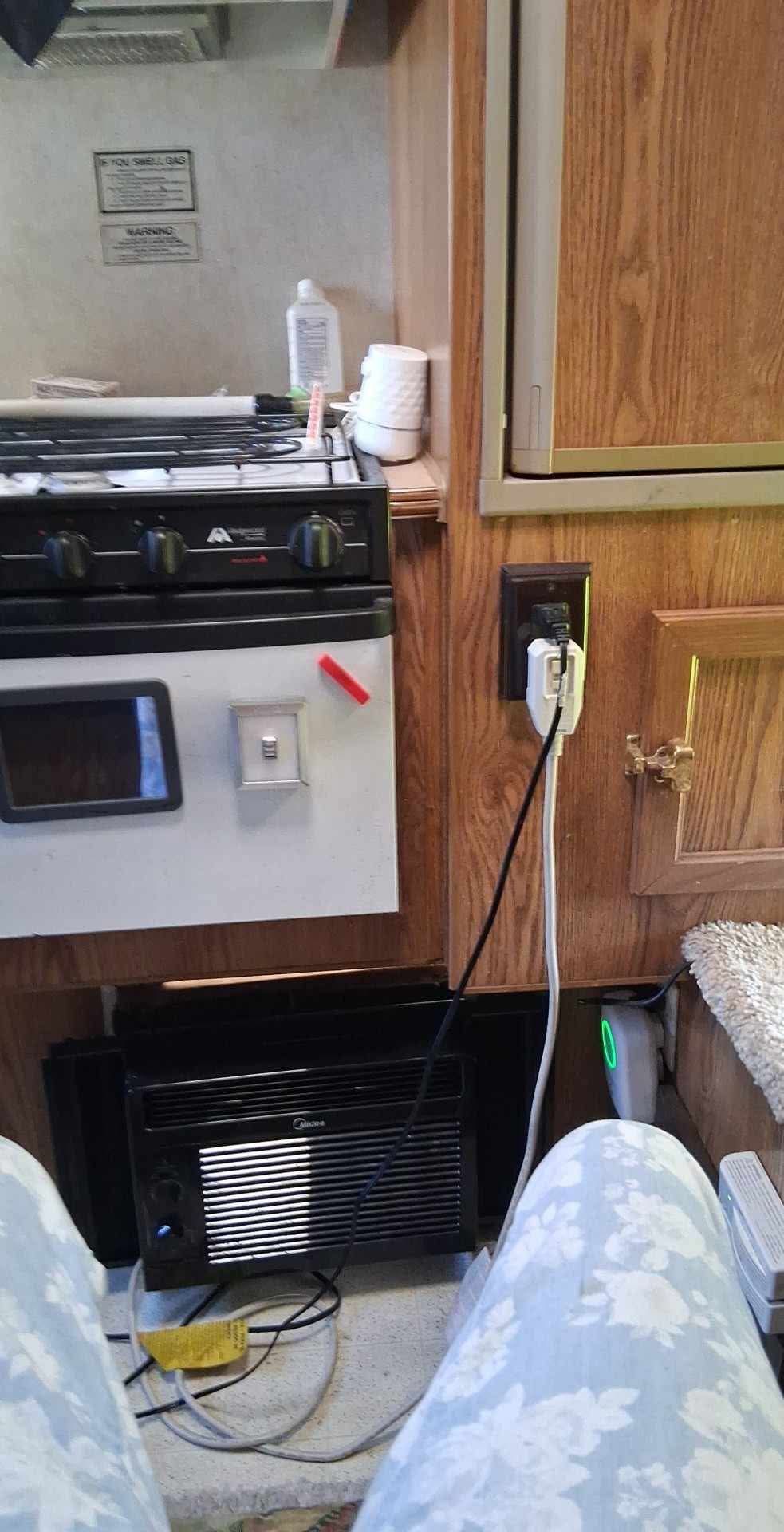 2000 StarCraft Truck camper