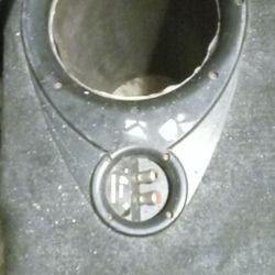 2.. 12 Inch Kicker Subs And Box 