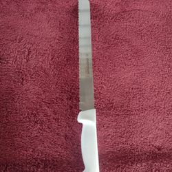 Dexter Basics 10 inch Scalloped Slicer Bread Knife