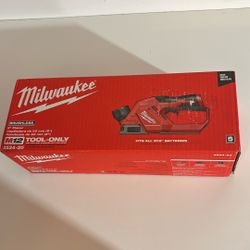 Milwaukee FUEL M12 Planer