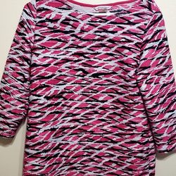 Allison Daily Top size Woman's Medium RUNS BIG 