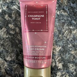 NEW BATH AND BODY WORKS CHAMPAGNE TOAST ULTIMATE HYDRATION BODY CREAM $5!