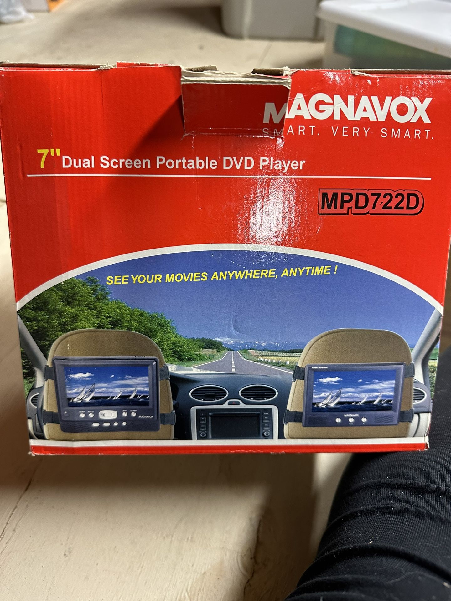 7” Dual Screen Portable DVD player