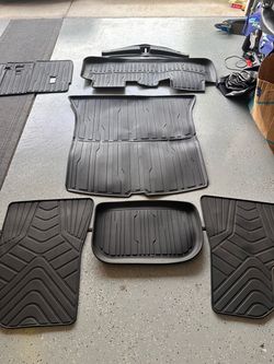 Tesla model y 2025