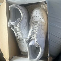 Air Forces Size 9