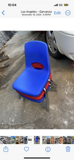 4 Small Chairs