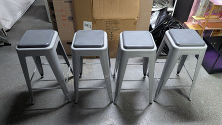 Metal stools with cushion (set of 4)