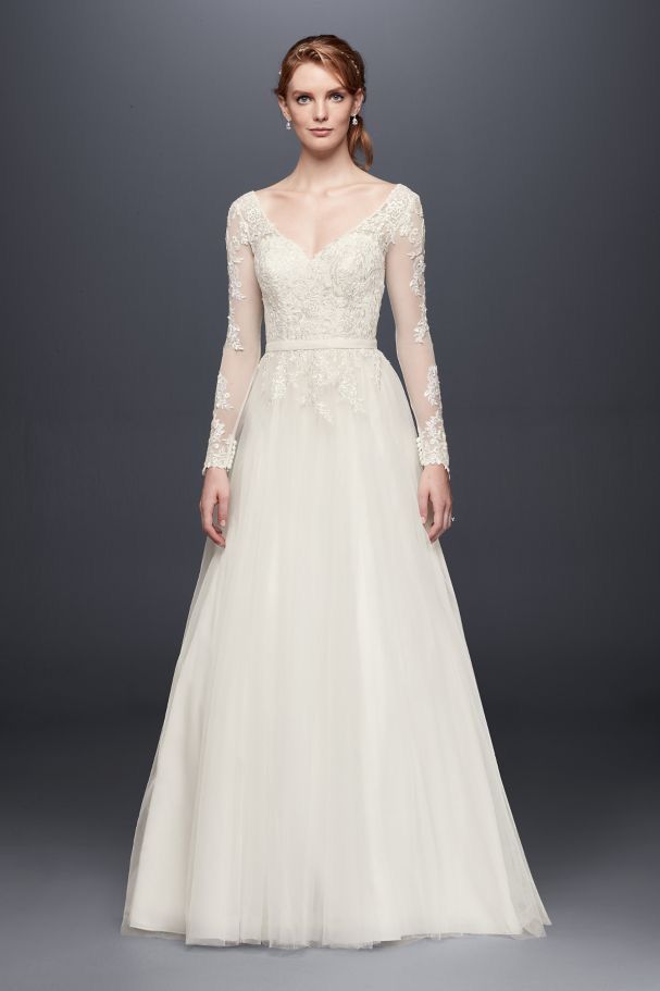 Wedding Dress and Veil for Sale – Like New! ✨