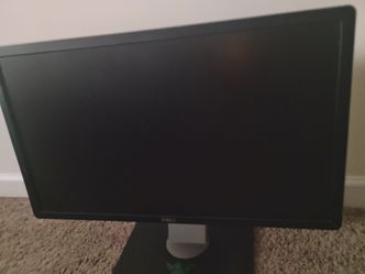 2 professional grade dell monitors (read the description)