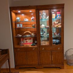 China Cabinet 2.Pieces