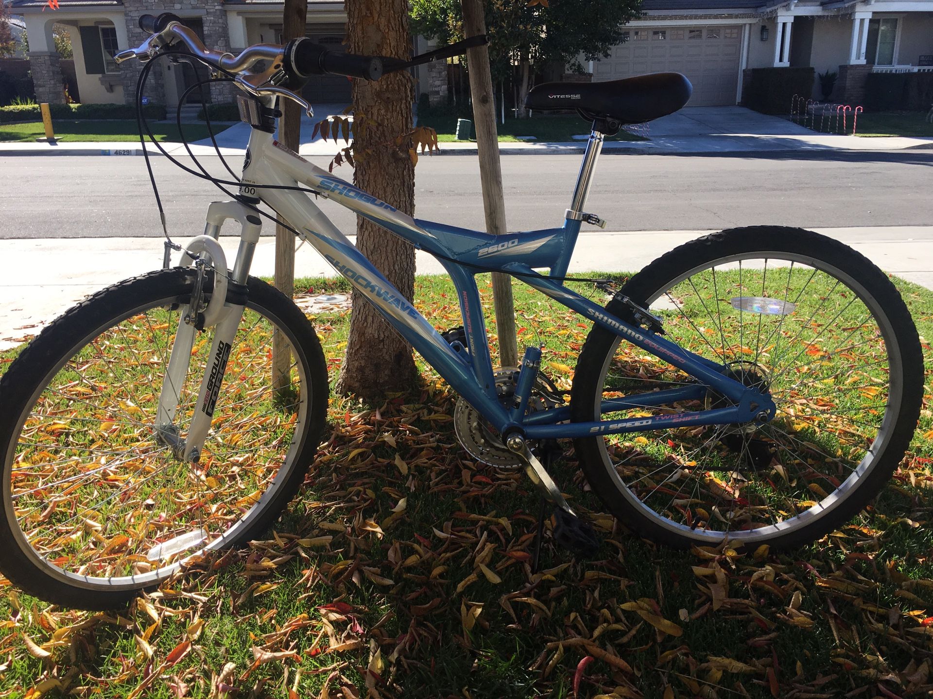 Shogun Shockwave 2600 women bike 26 for Sale in Temecula CA