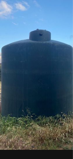 3000 Gallon Large Dark Green Poly Water Storage Tank