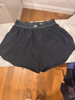 ALO womenβs match point short