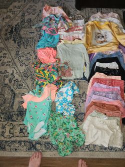 Girls size 4T clothes