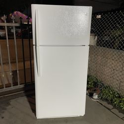 Frigidaire Refrigerator 18 Cu Ft 