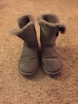 Ugg women’s boots - size 8 + Ugg’s sheepskin care kit