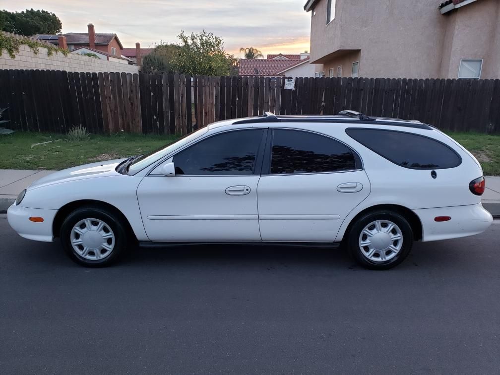 1998 Ford Taurus